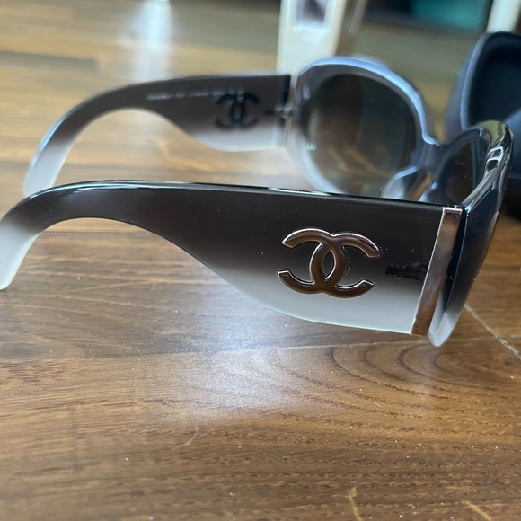 CHANEL OMBRE LIGHT GREY/CREME/BLACK SILVER CC SUNGLASSES - Picture 3 of 4